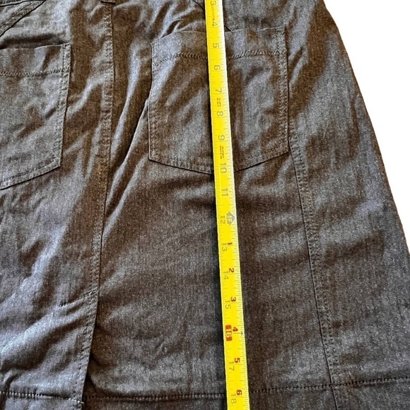 Like New,  Athleta Skirt,  in Womens Size 10.  Beautiful Taupe Color. - Picture 10 of 12